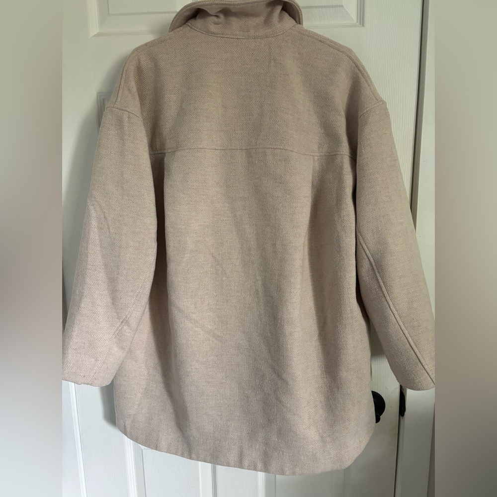 H&M Oversized Shacket - Picture 3 of 3